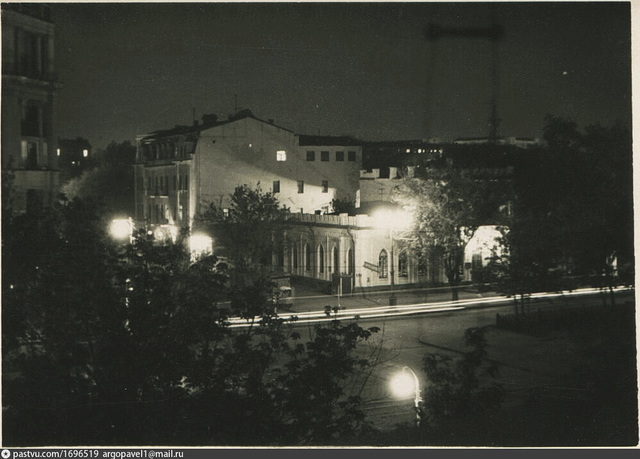      1956 .