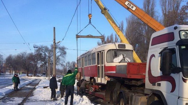 В Каменское прибыл еще один отремонтированный трамвай
