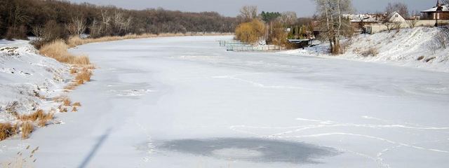 Лед на водоемах опасный