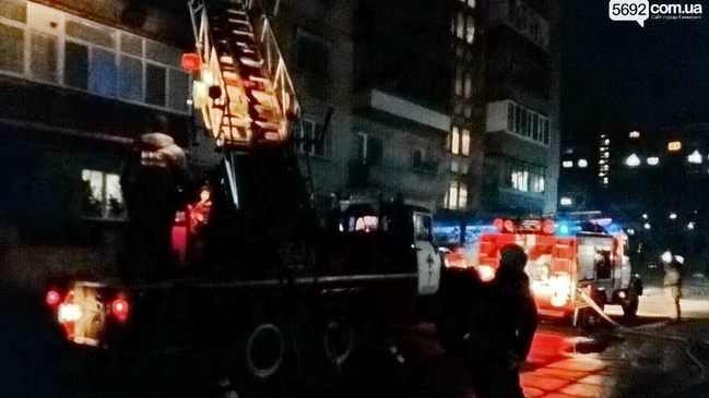 В Каменском из-за петарды едва не начался квартирный пожар