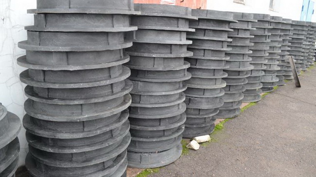 Каменской «Горводоканал» закупил очередную партию антивандальных люков