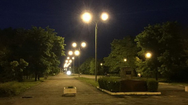 Новые лампочки и светильники: узнай, на каких улицах Каменского будет светло