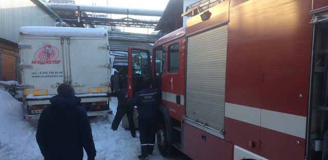 В Днепре ликвидирован пожар в подвале производственно-складского здания