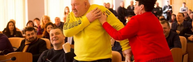 В Каменском депутаты отчитаются о проделанной работе