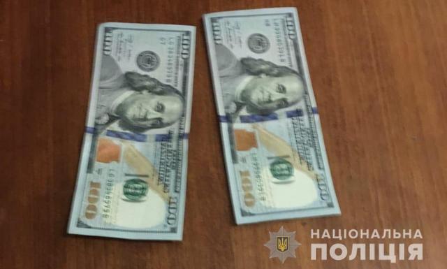 За попытку дать взятку руководителю следственного отдела полиция задержала местного жителя