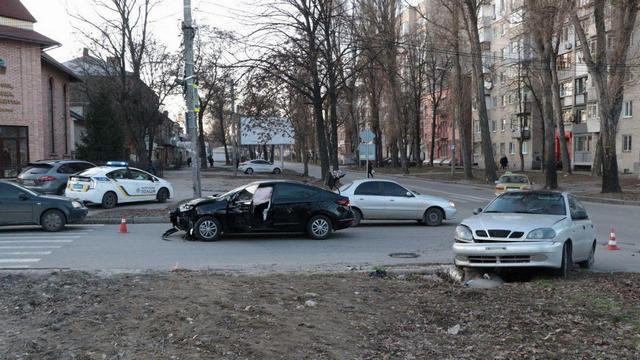 ������ �� ��������� ���������� Daewoo ���������� � Hyundai � ������� �� �������