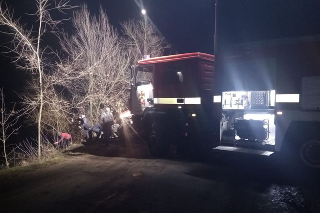 �� ���������������� Toyota Land Cruiser ������ � ������� � ����: ������� 4 ��������, ����� ��� 1 �������