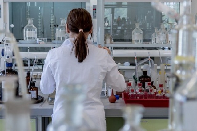 Украинцы смогут получить полсотни медицинских услуг бесплатно