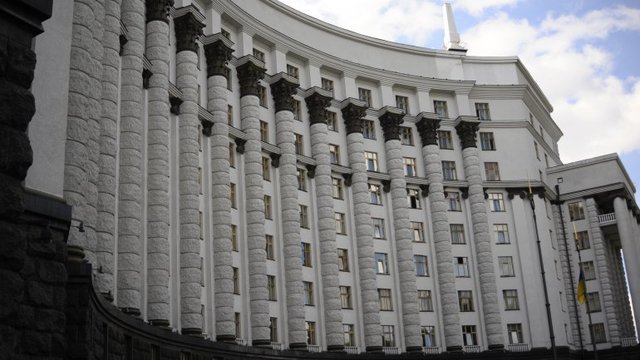 Кабмин может разрешить импорт электроэнергии из России в любой момент - депутат