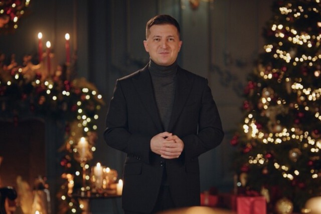 Помириться и простить: Зеленский тепло поздравил украинцев с Рождеством
