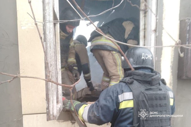 На Днепропетровщине в результате повторного удара по спасателям ранен один из них