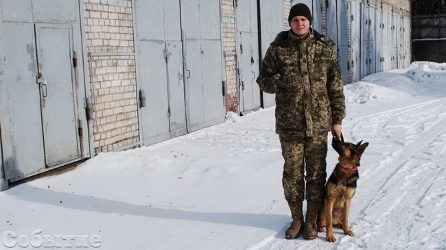 �-9 � ���������