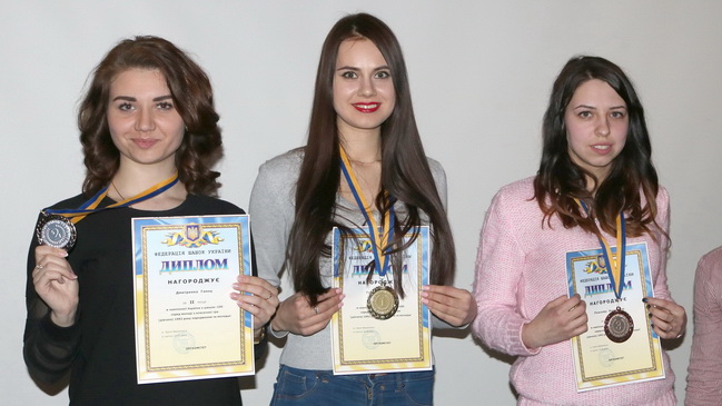 Шашкісти з Кам`янського завоювали 20 медалей чемпіонату України