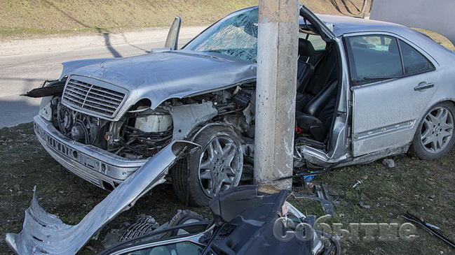 � ��������� Mercedes ������ � ����� � ���������������� �����