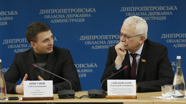 ������� ������� �������� ������� ����������� ������� � ���� �� �������