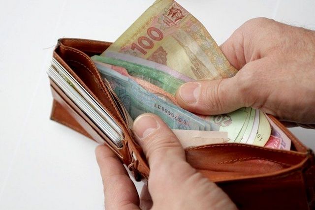 Средняя номинальная заработная плата в январе составила 9223 грн