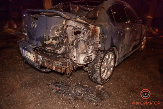 В Днепре на Слобожанском горела Mazda