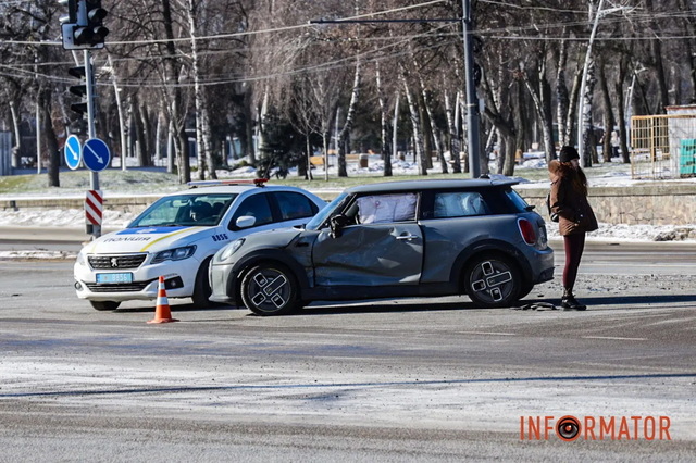 � ����� �� ������� ������������� ��������� Mini Cooper �� Tesla: ��� ������� �����������