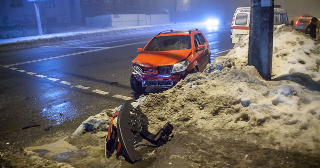 На Запорожском шоссе столкнулись Daewoo и Geely