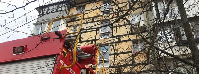 В Днепре из-за стиральной машины загорелась квартира: спасатели выводили жильцов из огня