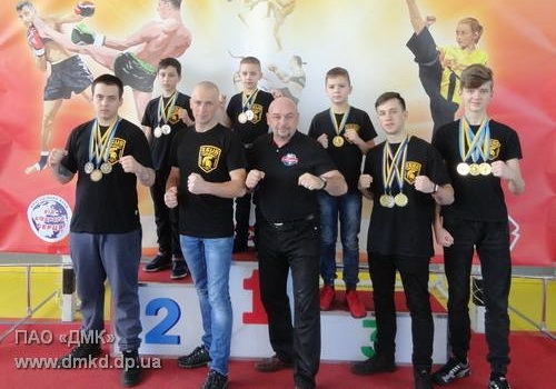 Каменские кикбоксеры завоевали 6 медалей чемпионата Украины