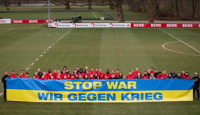 Женский ФК «Кривбасс» отправился в Германию зарабатывать деньги для украинской армии