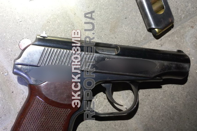 В жилом комплексе Днепра во время конфликта началась стрельба: есть пострадавший