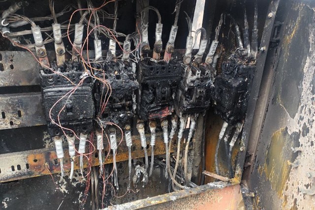 Свет, несмотря на обстрелы: в феврале энергетики возобновили электроснабжение для 346 тысяч семей