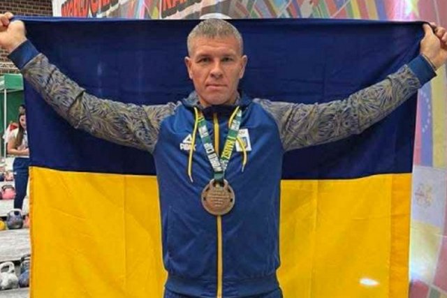 Дмитро Швець. Покровська міська рада Дмитрий Швец из Днепропетровщины завоевал «бронзу» на чемпионате Украины по гиревому спорту