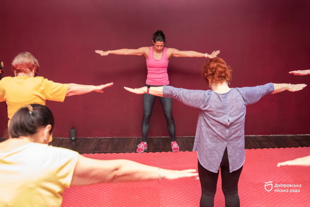У Дніпрі проводять безкоштовні фітнес-заняття для людей поважного віку