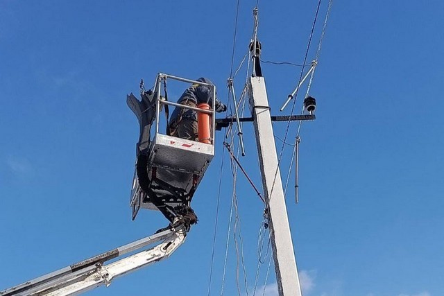 За тиждень енергетики повернули світло після обстрілів у 78,5 тисяч осель Дніпропетровщини