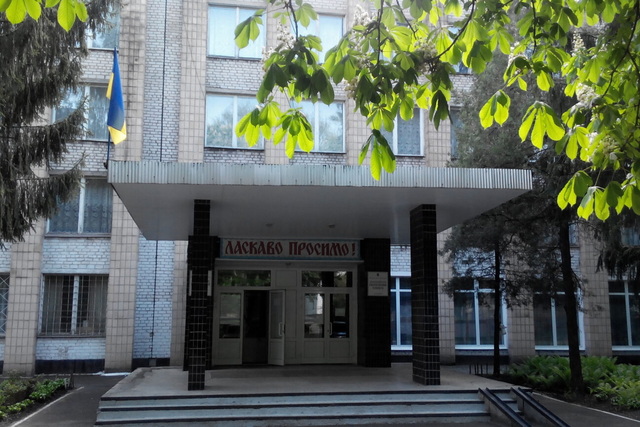 ������ ���'�������� ��������� � 100-��������� �������� �� ������������ �������� �������