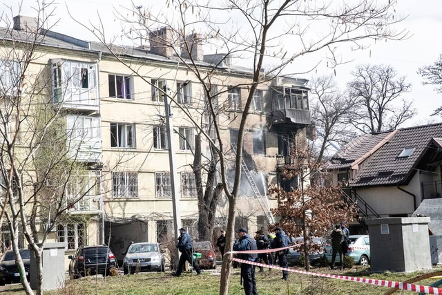 ���������� ����� ���� �����������. ������ � ��������