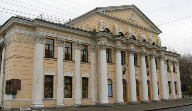 В Днепровском театре драмы и комедии покажут спектакль «Ох, уж эта Анна!»