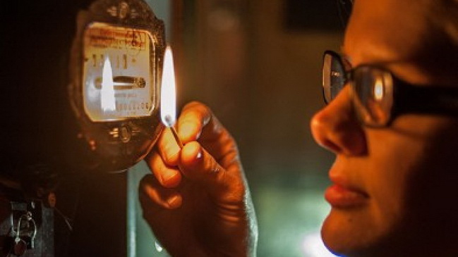 В Каменском восстанавливать электроснабжение помогают бригады из Кривого Рога