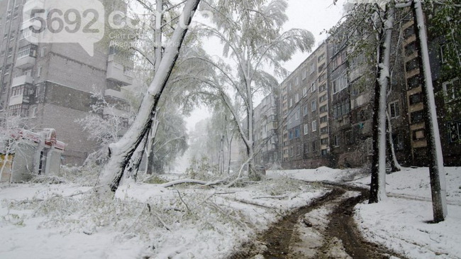 Ликвидация последствий апрельского снегопада обойдется Каменскому в 400 тысяч гривен
