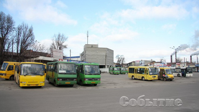 Робота транспорту Кам'янського в поминальні дні
