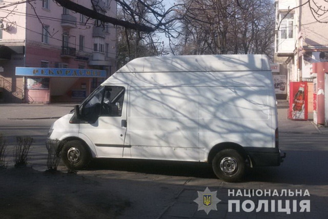 В Каменском владелец ограбленного авто задержал вора-иностранца