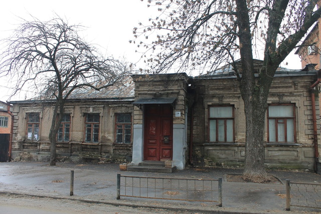 В Днепре вместо столетнего особняка строят дом «под старину»