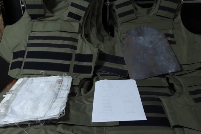 С первых дней войны в Кривом Роге произвели более пяти тысяч бронежилетов