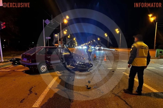 У Дніпрі на Слобожанському проспекті водій ВАЗ спровокував смертельну ДТП з 23-річним мотоциклістом на Yamaha: відео моменту