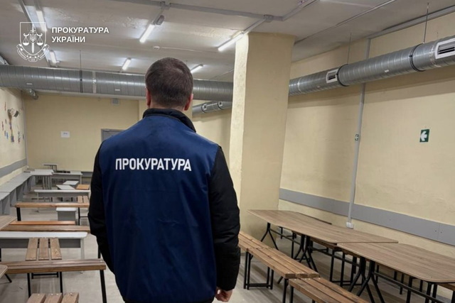 Полмиллиона убытков при ремонте укрытия в лицее: на Днепропетровщине будут судить инженера технадзора