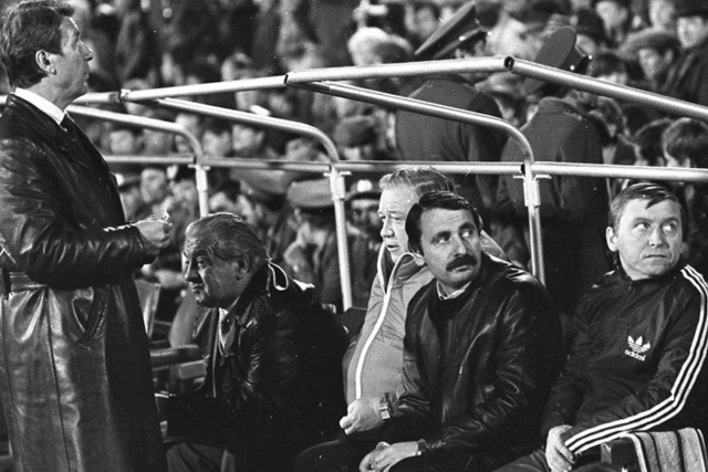 Легендарный врач ФК «Днепр» нуждается в помощи