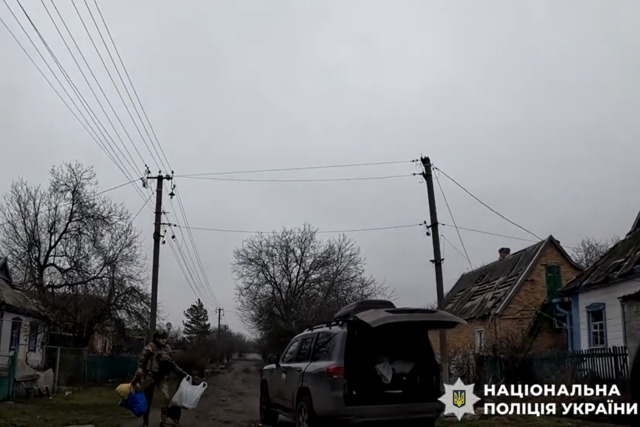 Эвакуация в 20 км от фронта: из Просяной Синельниковского района «Белые ангелы» продолжают эвакуацию жителей