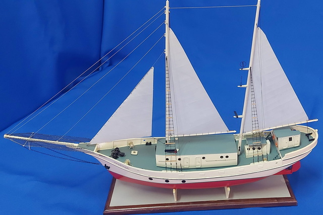 Судомоделисты Днепропетровщины создали десятки копий известных кораблей