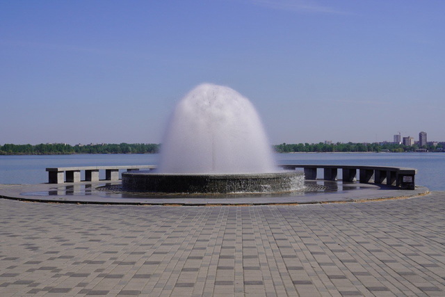 На охрану фонтанов в Днепре планируют потратить около 3,9 млн грн
