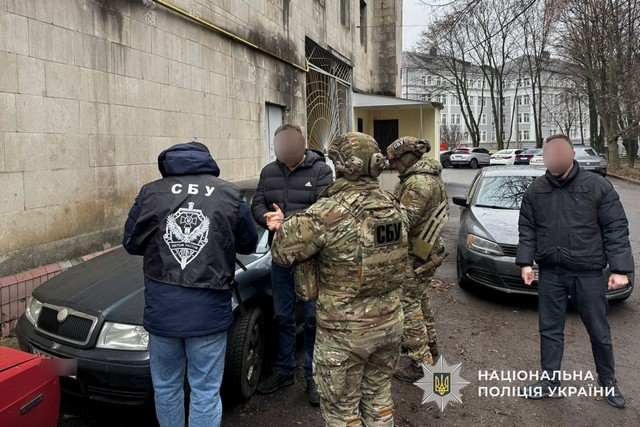 12 тысяч долларов за переправку за границу: в Днепре будут судить организаторов незаконной схемы