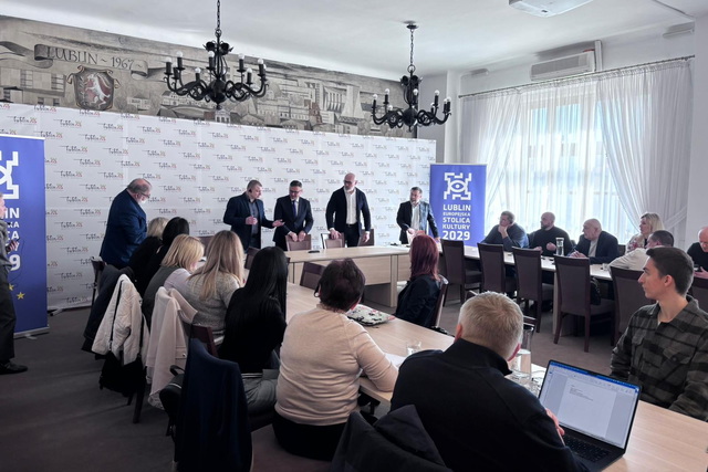 ���������� � ��������������, ������ � �������������� ������� � ����������� �����������: ��������� �� ���������������� �������� ������