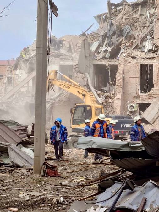 10 �������� �����,  84   �����, � ��� ������ ��������� � ������������ ����� �� �����