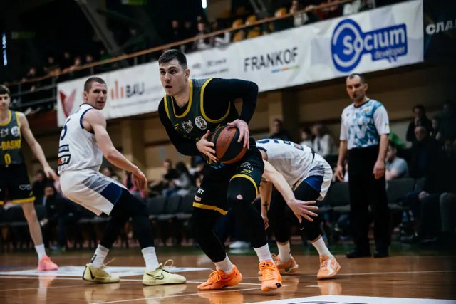 ����� ������� �����-������ � ������ ����� ��������� ����� ����-��� ���������